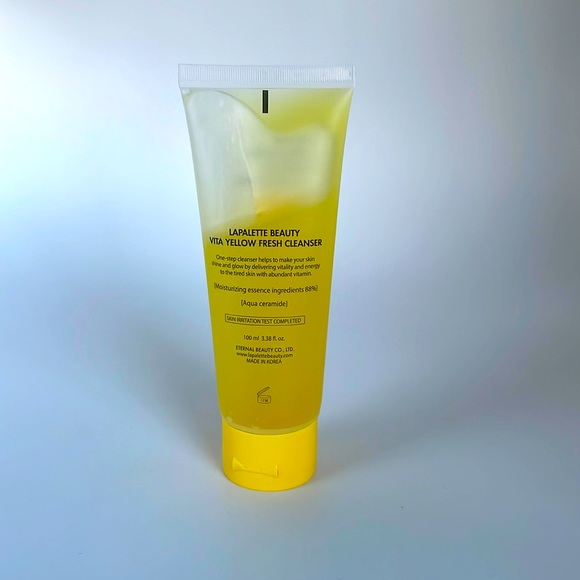 Lapalette Beauty Vita Yellow Fresh Cleanser (NWT) - Picture 4 of 4